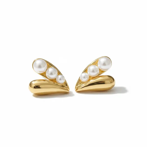 Gold_Plated_Pearl_Heart_Stud_Earrings_For_Women